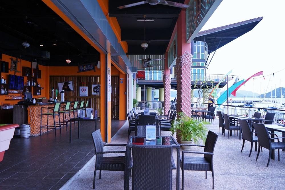 Charlie's  Bar & Grill  Ramada by Wyndham Langkawi Marina Kedah