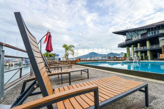 SWIMMING POOL Ramada by Wyndham Langkawi Marina Kedah SWIMMING POOL Ramada by Wyndham Langkawi Marina Kedah